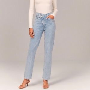 Abercrombie 90s Straight Ultra High Rise Jeans